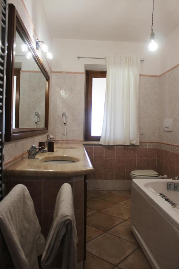 Il Granaio Del Pavone Villa Nepi ภายนอก รูปภาพ